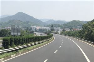 方城县：产业“雁阵”落乡村 集群发展促振兴